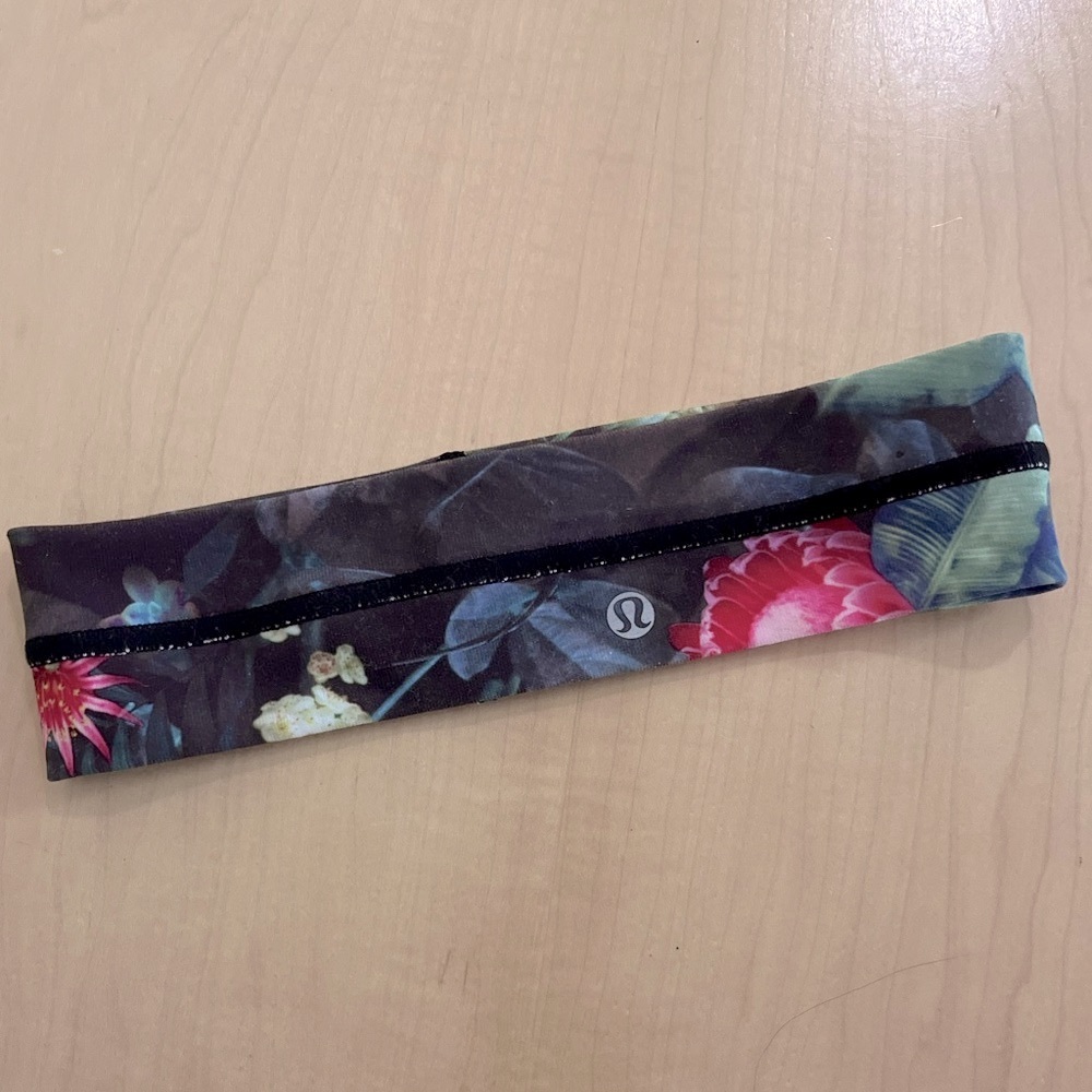 Lululemon Training Headband with anti slip